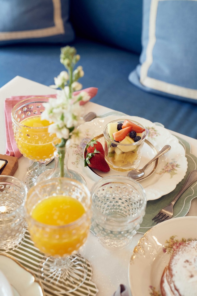 Cristine Bedfor Mahón Boutique Hotel — Restaurant & bars in Mahon, Balearic Islands