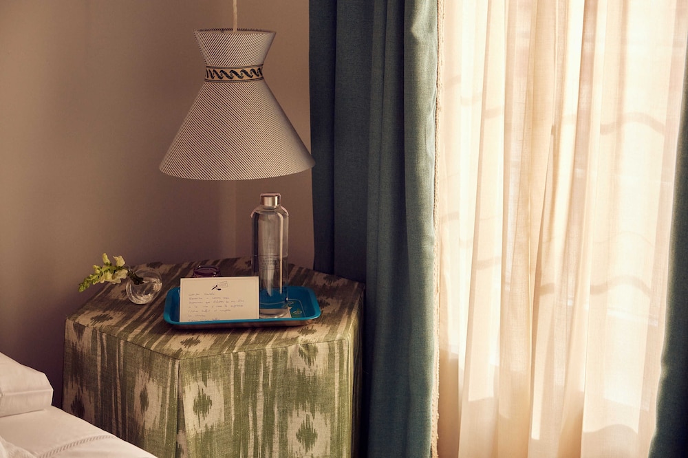 Cristine Bedfor Mahón Boutique Hotel — Hotel rooms in Mahon, Balearic Islands