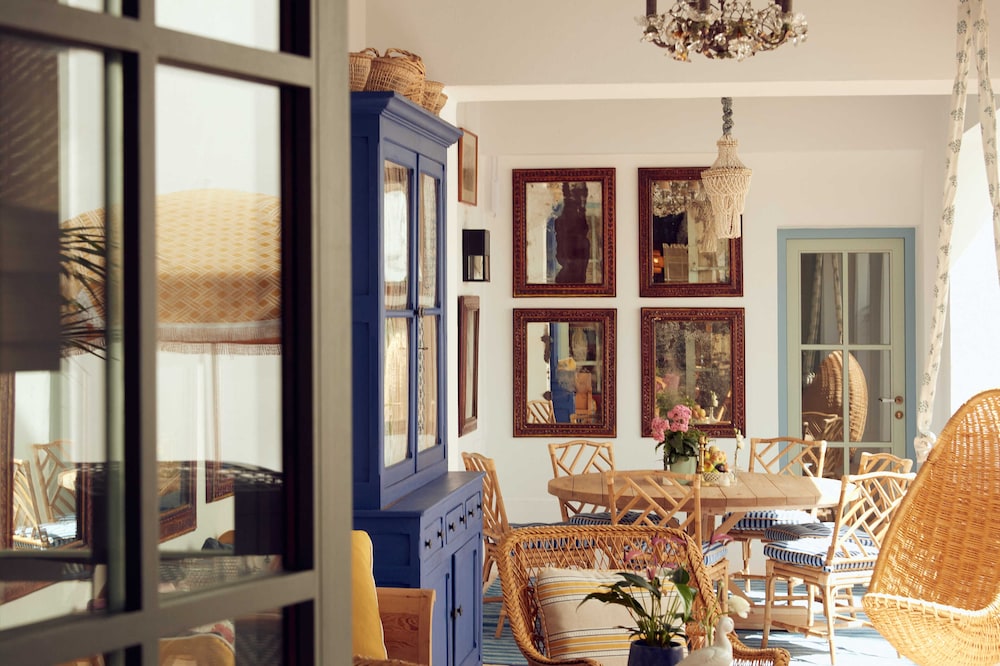Cristine Bedfor Mahón Boutique Hotel — Restaurant & bars in Mahon, Balearic Islands