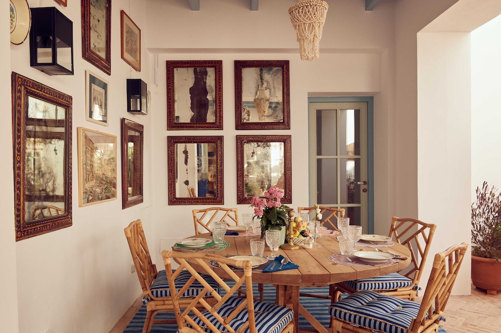 Cristine Bedfor Mahón Boutique Hotel — Restaurant & bars in Mahon, Balearic Islands