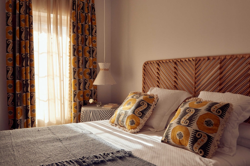 Cristine Bedfor Mahón Boutique Hotel — Hotel rooms in Mahon, Balearic Islands
