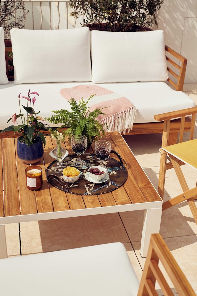 Cristine Bedfor Mahón Boutique Hotel — Restaurant & bars in Mahon, Balearic Islands