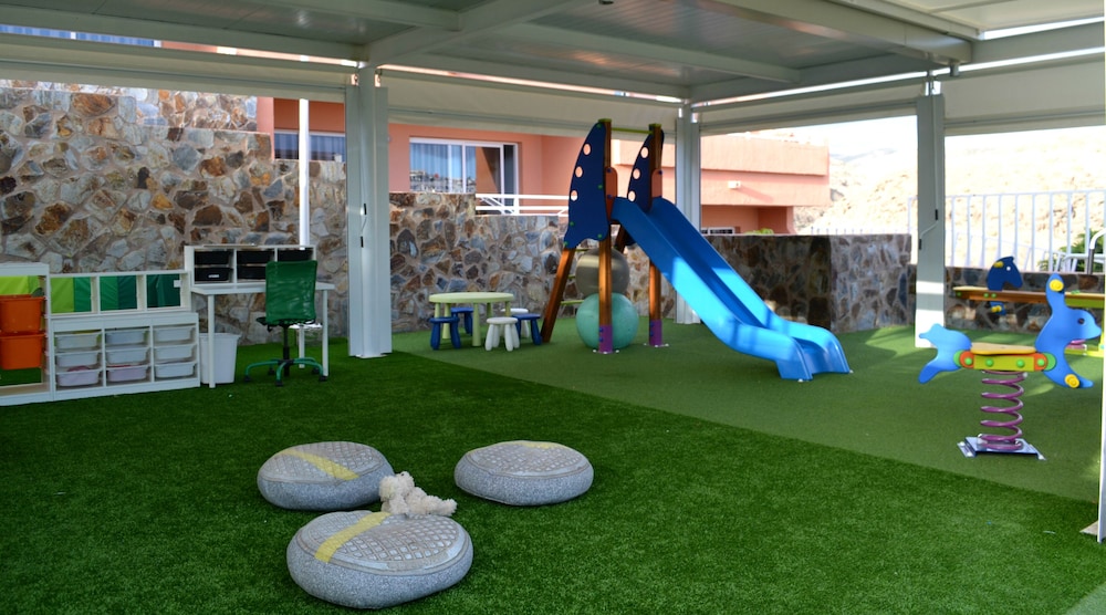 Marina Elite Hotel — Attractions for children in Puerto Rico, Canary Islands