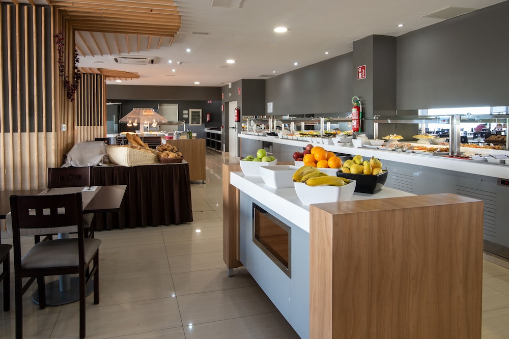 Marina Elite Hotel — Restaurant & bars in Puerto Rico, Canary Islands