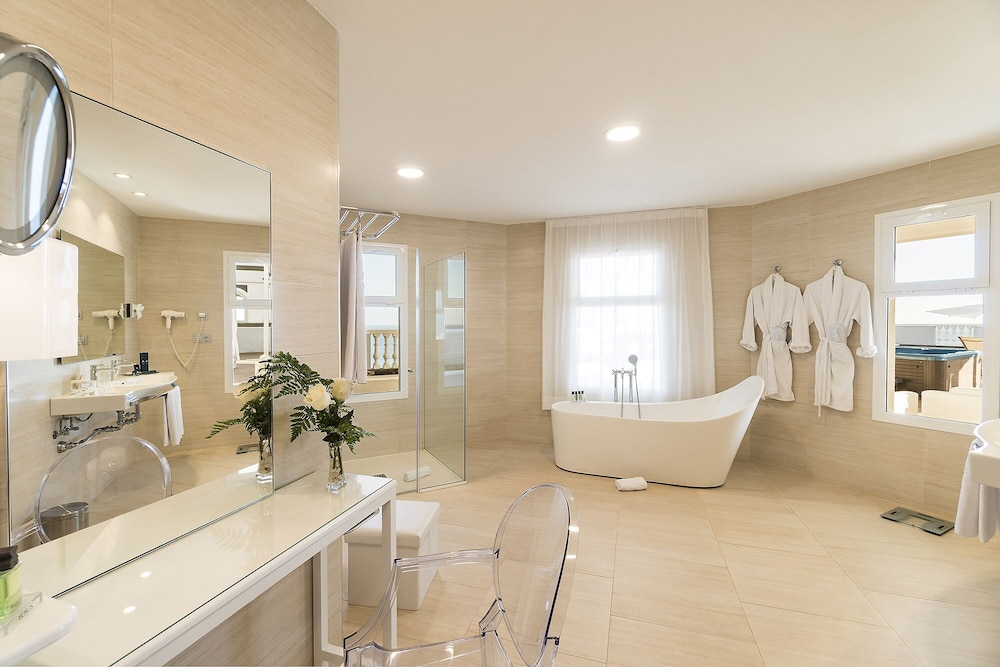 Royal Palm Resort & Spa - Adults Only — Hotel rooms in Esquinzo, Canary Islands