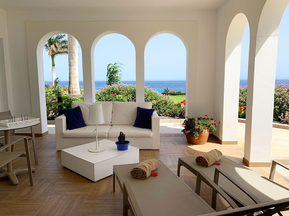 Royal Palm Resort & Spa - Adults Only — Hotel building in Esquinzo, Canary Islands
