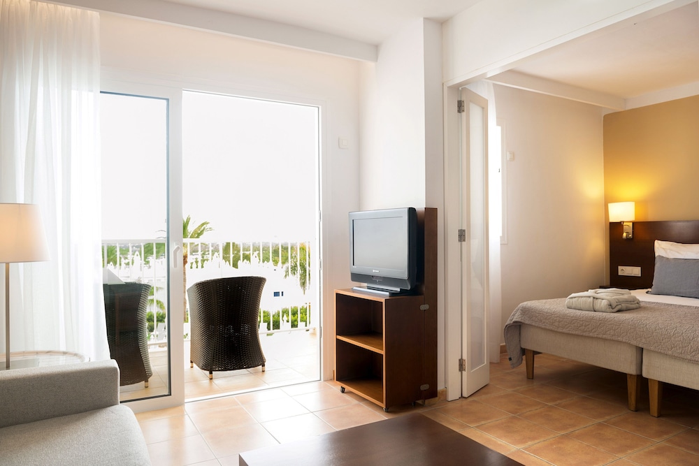 Sunprime Atlantic View Suite & Spa — Hotel rooms in Playa del Ingles, Canary Islands