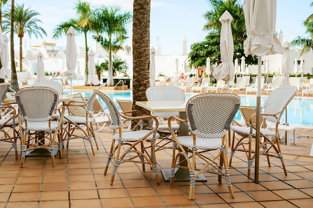 Sunprime Atlantic View Suite & Spa — Restaurant & bars in Playa del Ingles, Canary Islands