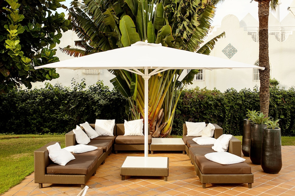 Sunprime Atlantic View Suite & Spa — Hotel building in Playa del Ingles, Canary Islands