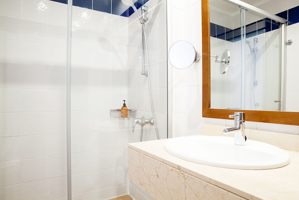 Sunprime Atlantic View Suite & Spa — Hotel rooms in Playa del Ingles, Canary Islands