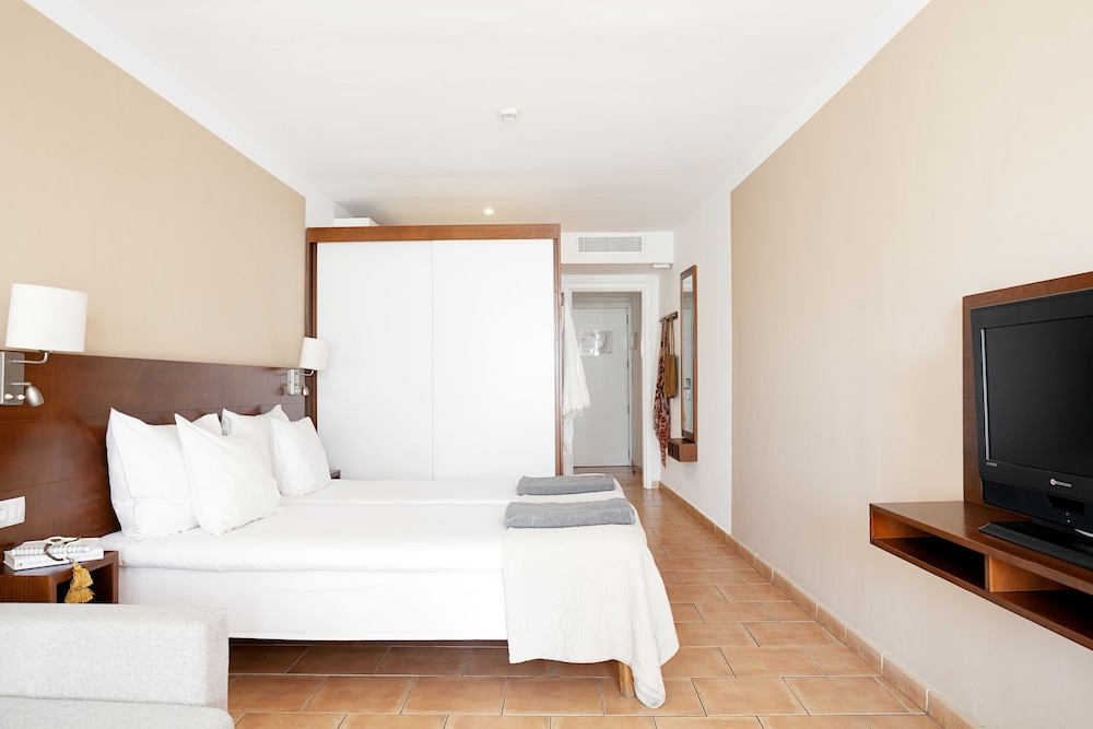 Sunprime Atlantic View Suite & Spa — Hotel rooms in Playa del Ingles, Canary Islands