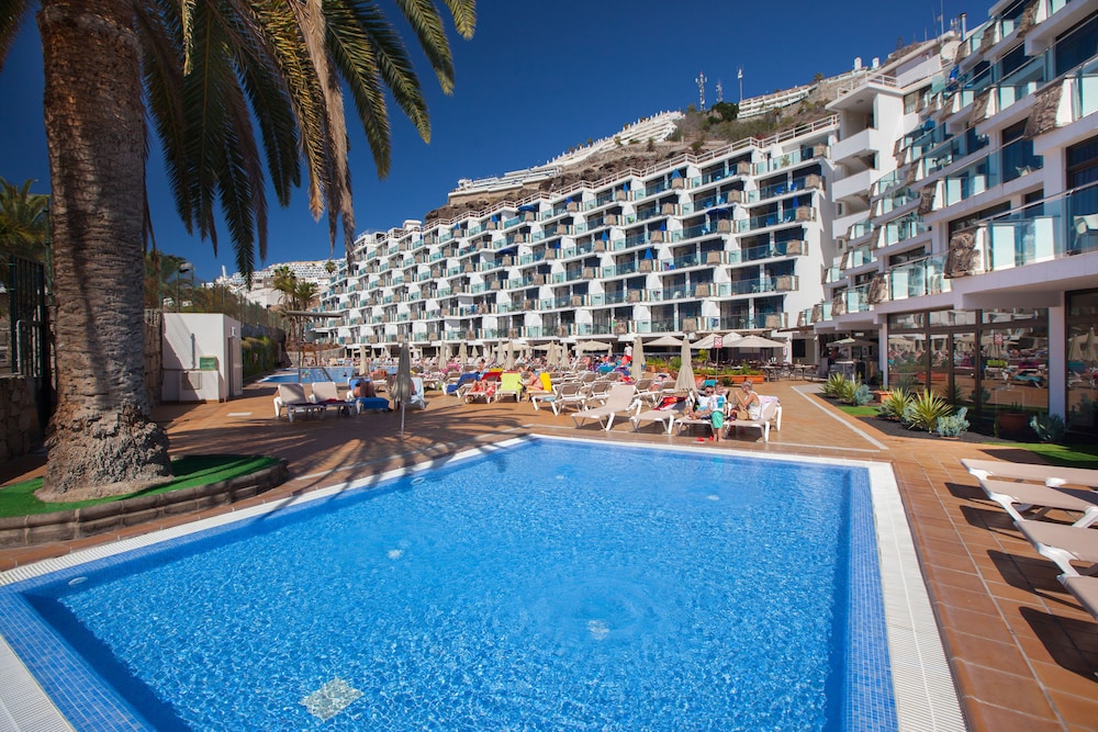 Grupotel Revoli — Swimming pool in Puerto Rico, Canary Islands