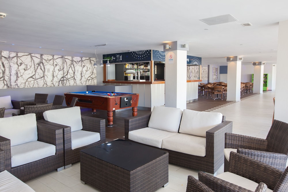 Grupotel Revoli — Restaurant & bars in Puerto Rico, Canary Islands