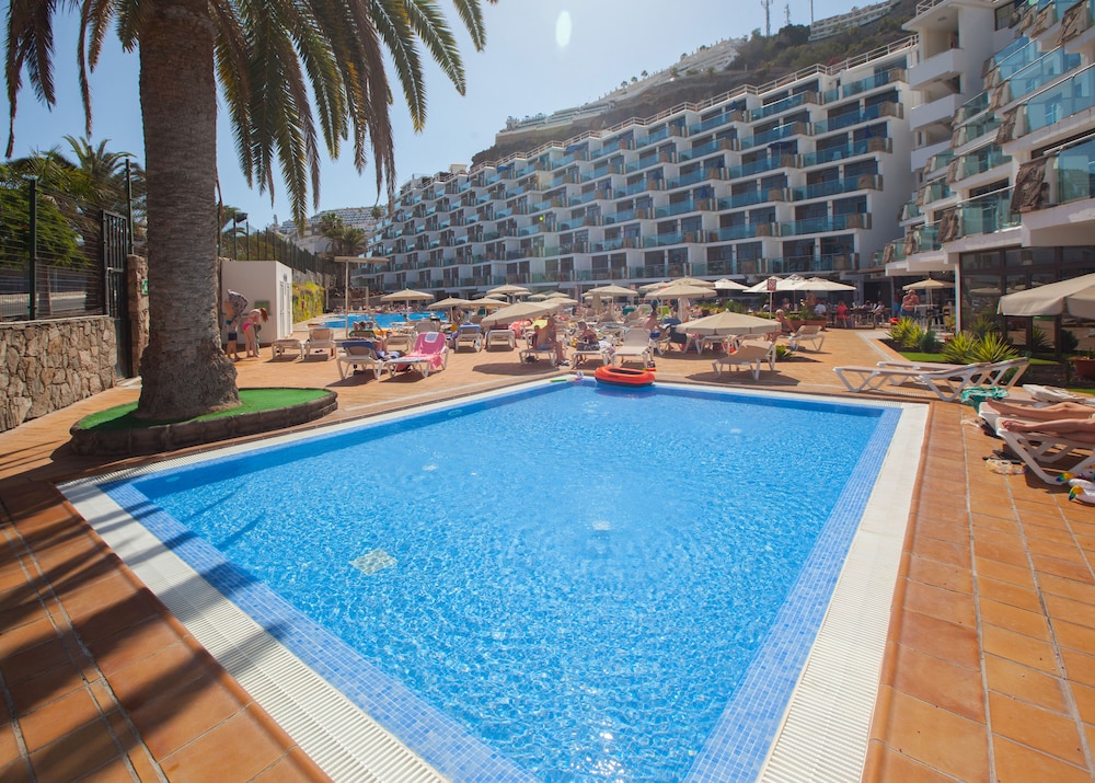 Grupotel Revoli — Swimming pool in Puerto Rico, Canary Islands