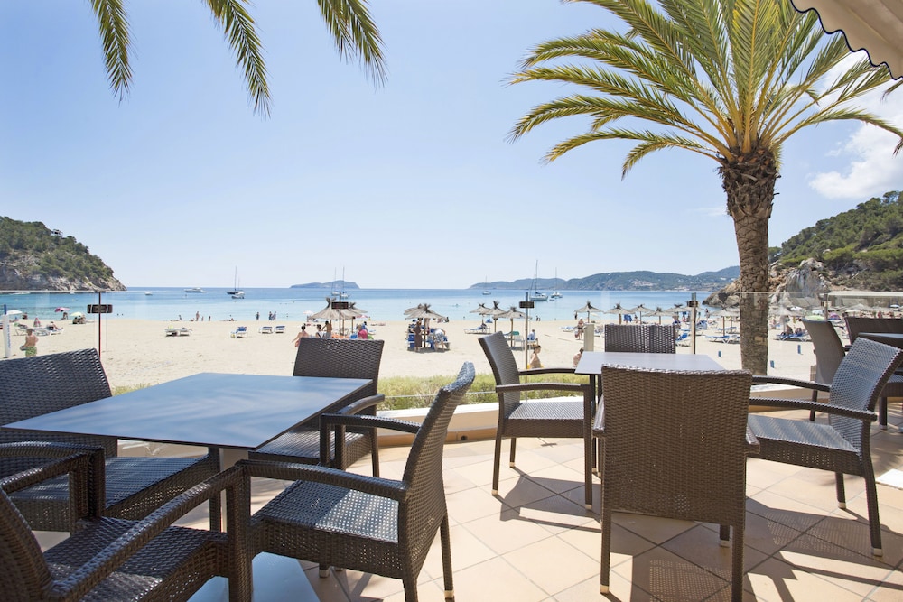 Grupotel Imperio Playa — Beach in Cala San Vicente, Balearic Islands