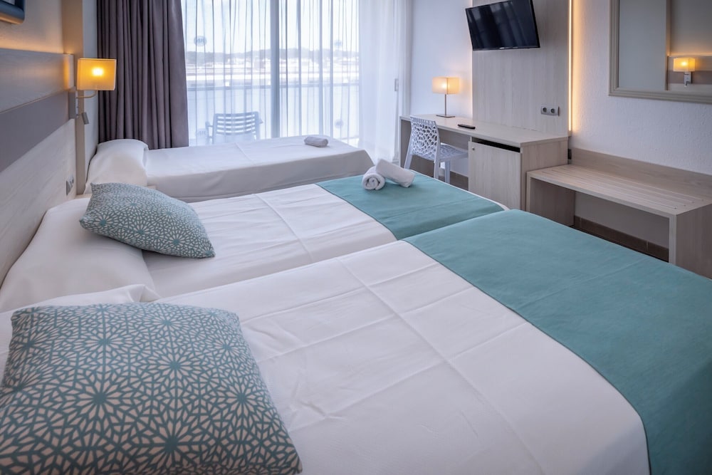 4R Salou Park Resort I — Hotel rooms in Salou, Catalonia