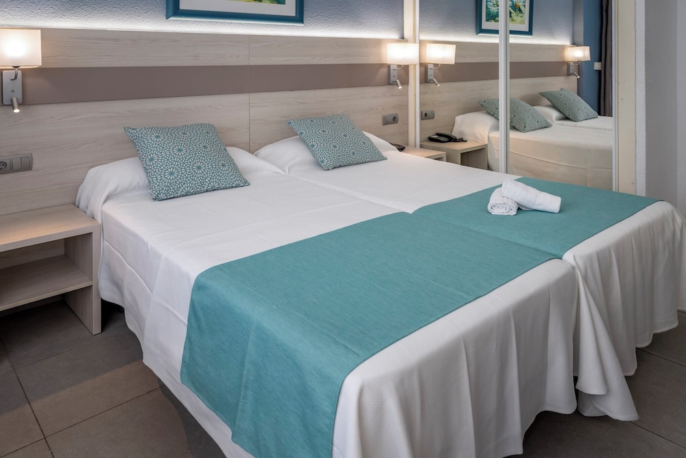 4R Salou Park Resort I — Hotel rooms in Salou, Catalonia