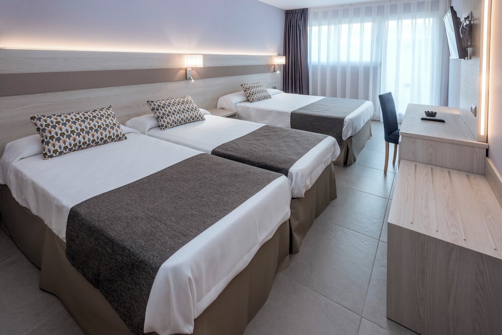 4R Salou Park Resort I — Hotel rooms in Salou, Catalonia