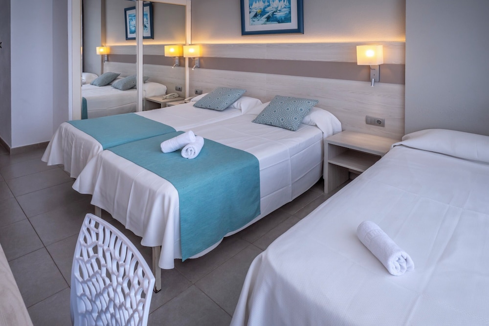 4R Salou Park Resort I — Hotel rooms in Salou, Catalonia