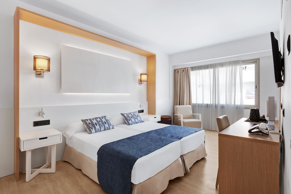 Hotel THB Los Molinos - Adults Only — Hotel rooms in Ibiza Town, Balearic Islands