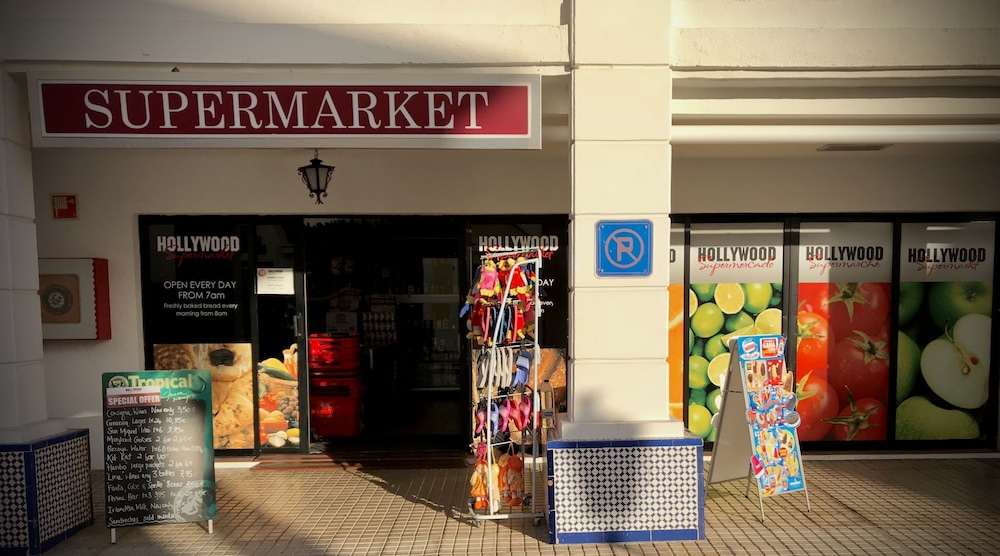 Ona Hollywood Mirage — Attractions in the area in Los Cristianos, Canary Islands