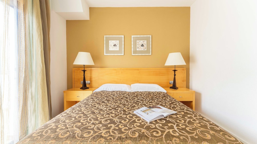 Ona Hollywood Mirage — Hotel rooms in Los Cristianos, Canary Islands