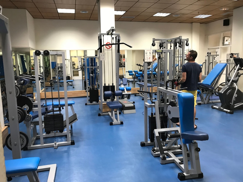 Ona Hollywood Mirage — Sports & recreation in Los Cristianos, Canary Islands