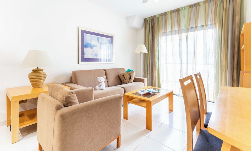 Ona Hollywood Mirage — Hotel rooms in Los Cristianos, Canary Islands