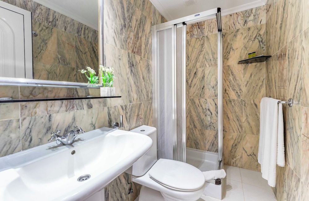 Ona Hollywood Mirage — Hotel rooms in Los Cristianos, Canary Islands