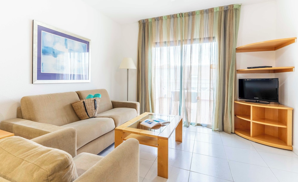 Ona Hollywood Mirage — Hotel rooms in Los Cristianos, Canary Islands