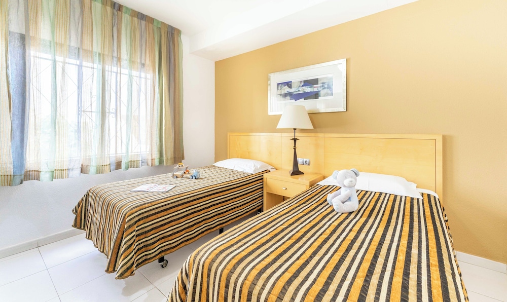 Ona Hollywood Mirage — Hotel rooms in Los Cristianos, Canary Islands