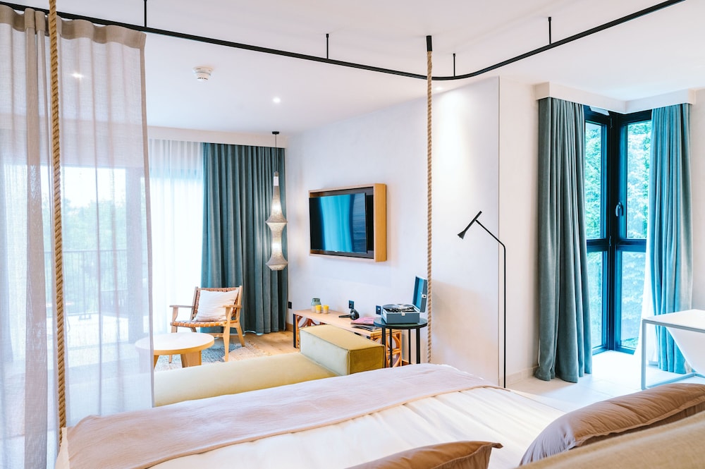 A-ROSA Gardasee — Hotel rooms in Salo, Lombardy