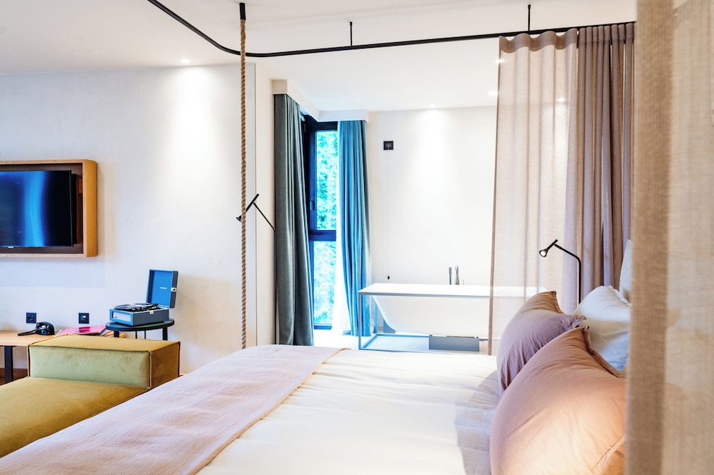 A-ROSA Gardasee — Hotel rooms in Salo, Lombardy