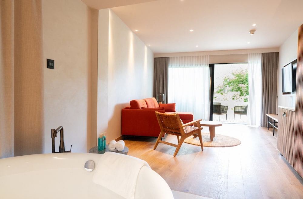 A-ROSA Gardasee — Hotel rooms in Salo, Lombardy