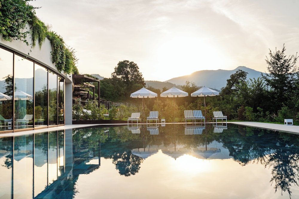 A-ROSA Gardasee — Swimming pool in Salo, Lombardy