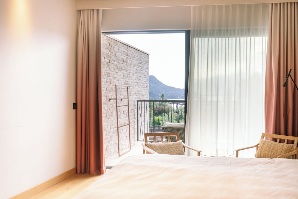 A-ROSA Gardasee — Hotel rooms in Salo, Lombardy