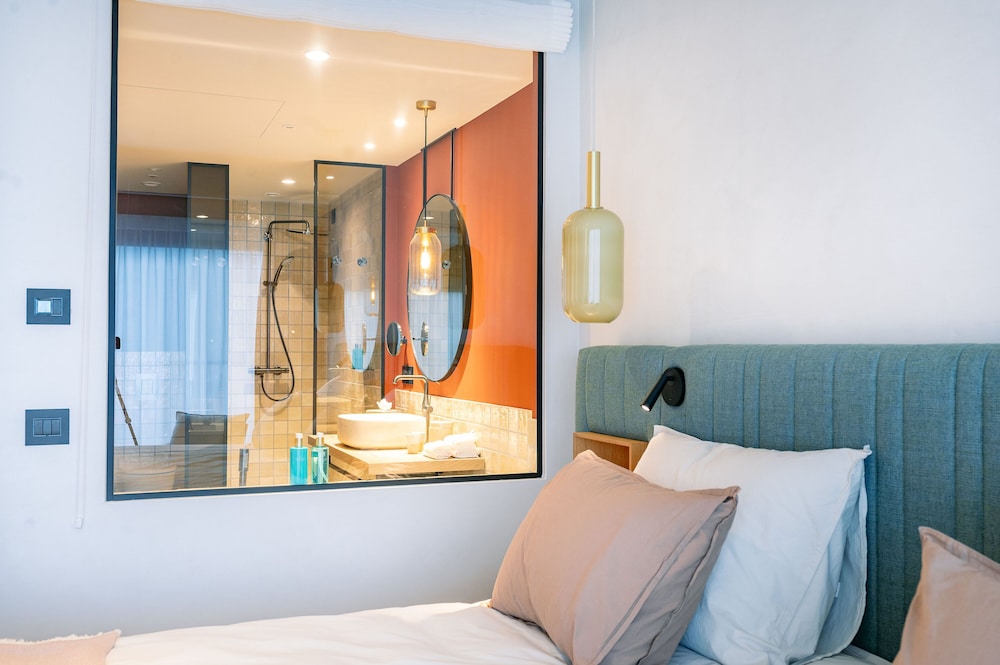 A-ROSA Gardasee — Hotel rooms in Salo, Lombardy