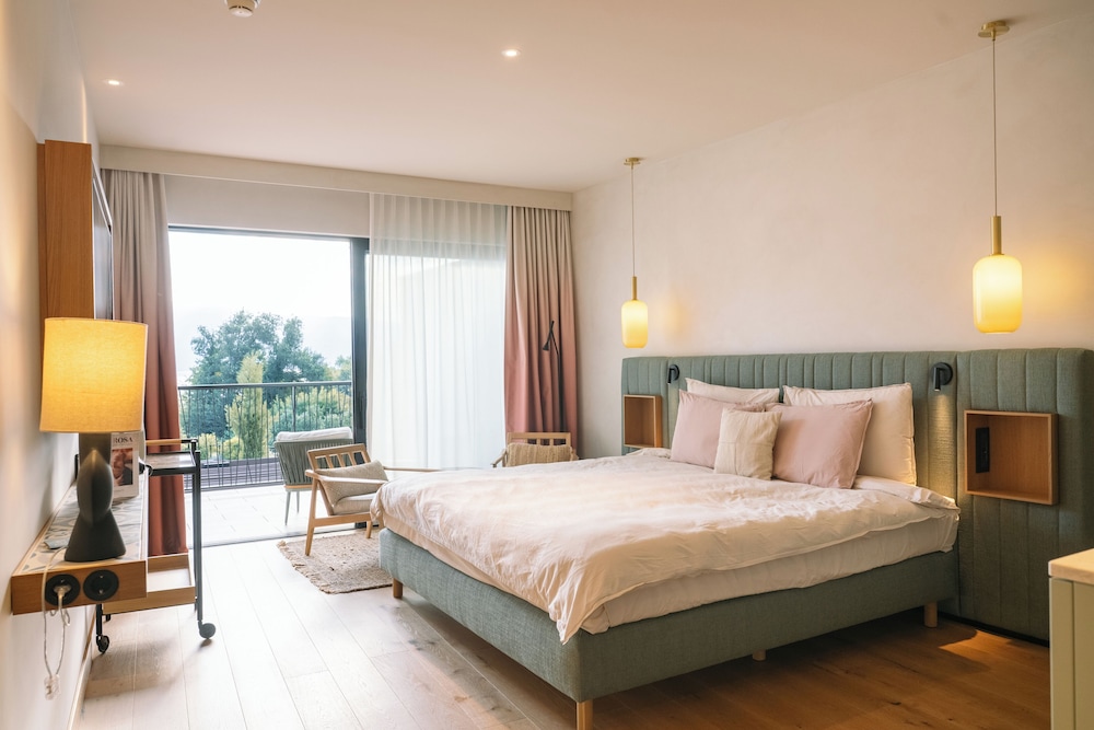 A-ROSA Gardasee — Hotel rooms in Salo, Lombardy