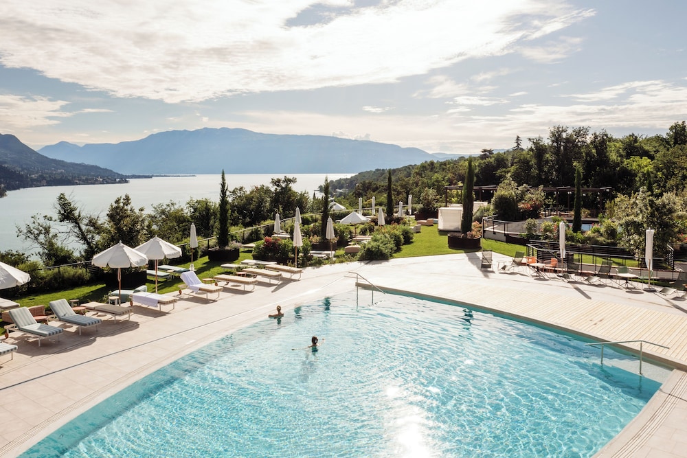 A-ROSA Gardasee — Swimming pool in Salo, Lombardy