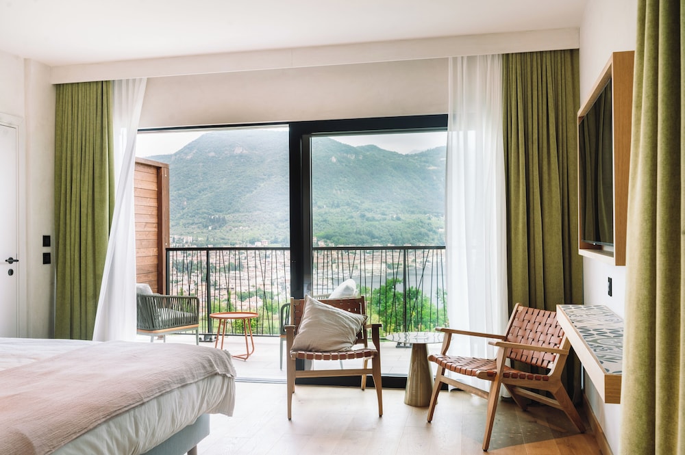 A-ROSA Gardasee — Hotel rooms in Salo, Lombardy