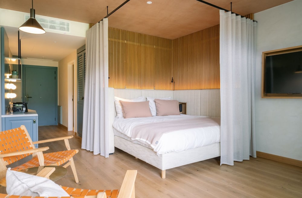 A-ROSA Gardasee — Hotel rooms in Salo, Lombardy