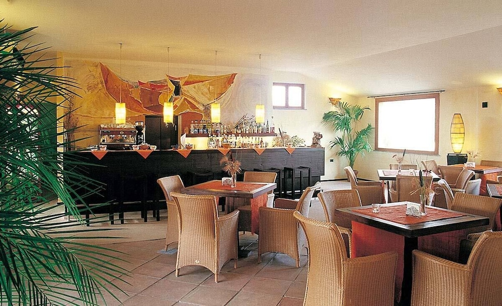 Cala Rosa Club Hotel — Restaurant & bars in Stintino, Sardinia