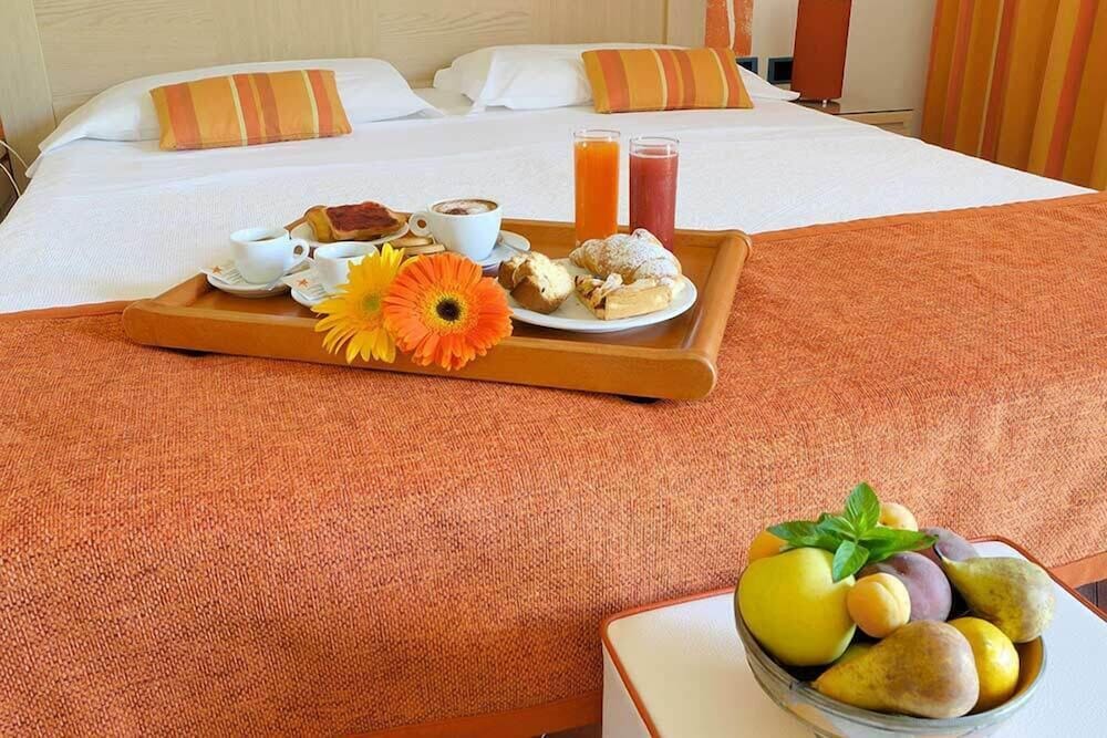 Cala Rosa Club Hotel — Hotel rooms in Stintino, Sardinia