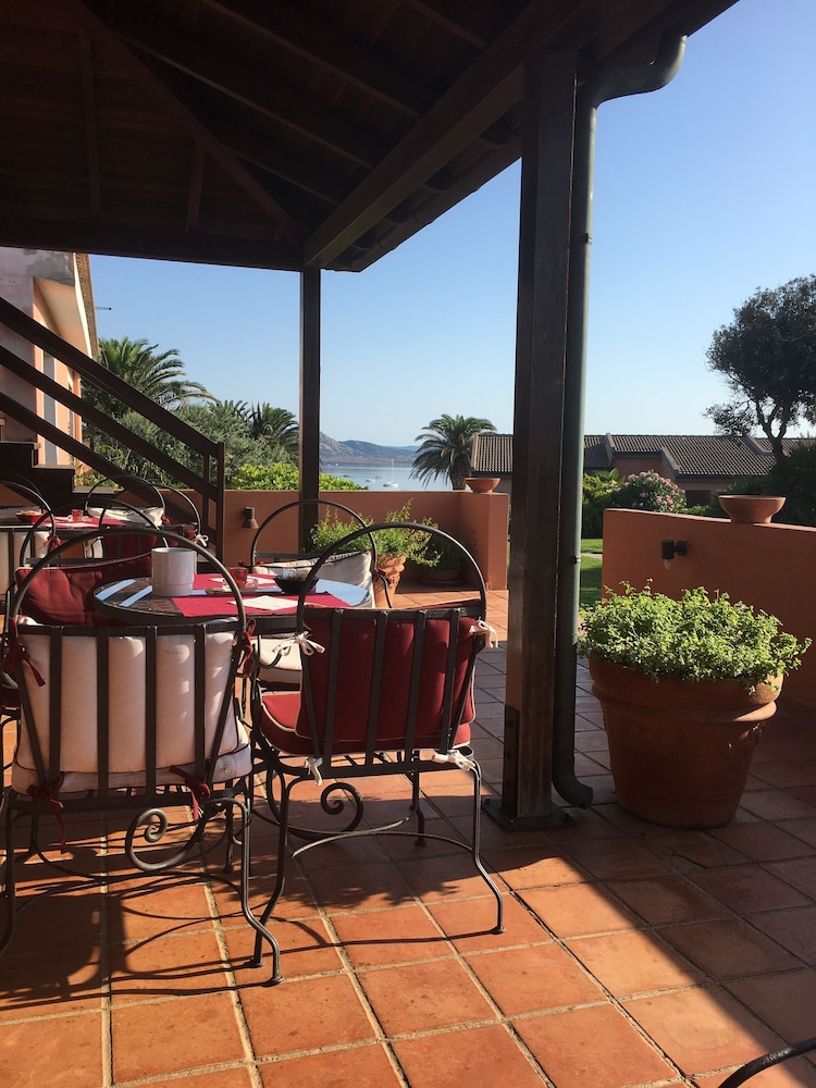 Cala Rosa Club Hotel — Restaurant & bars in Stintino, Sardinia