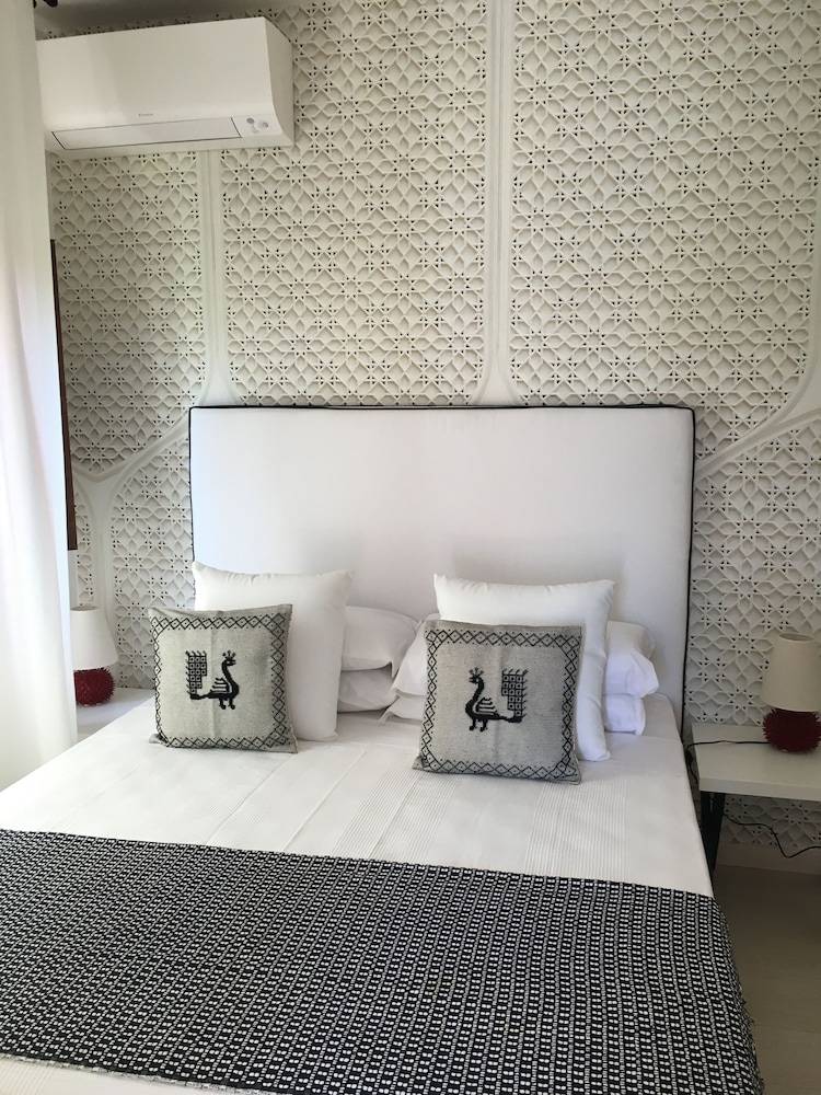 Cala Rosa Club Hotel — Hotel rooms in Stintino, Sardinia