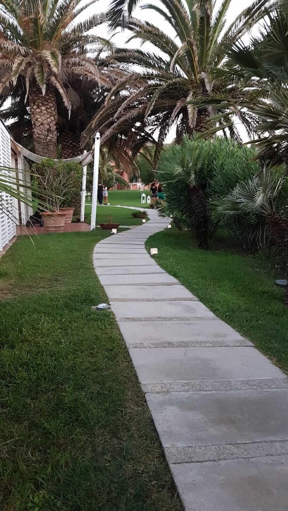 Cala Rosa Club Hotel — Hotel building in Stintino, Sardinia