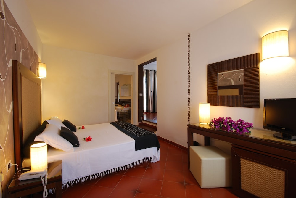 Cala Rosa Club Hotel — Hotel rooms in Stintino, Sardinia