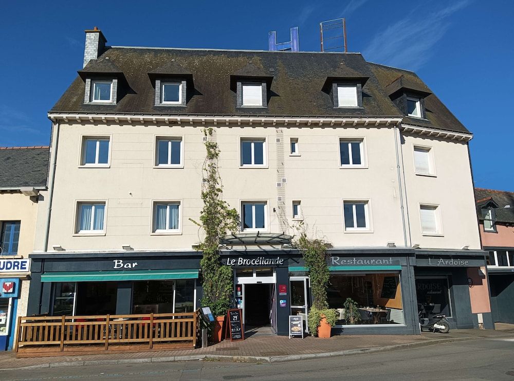 Bedee (7 dni) w Hotel le Broceliande, Sure Hotel Collection by Best Western z BER