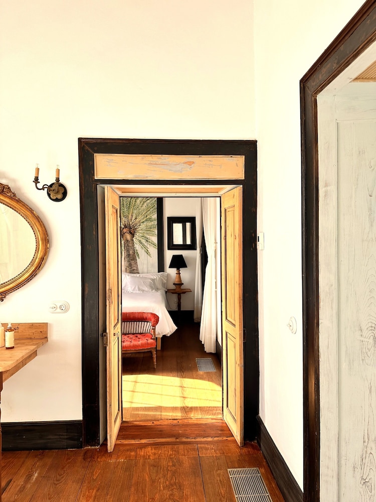 La Casa de los Naranjos — Hotel rooms in Haria, Canary Islands