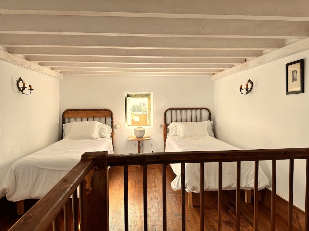 La Casa de los Naranjos — Hotel rooms in Haria, Canary Islands